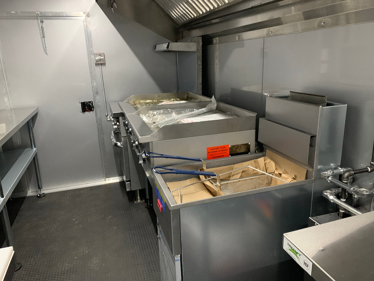 "The Food Dealer" Fully Equippped Food trailer (Multi-color)
